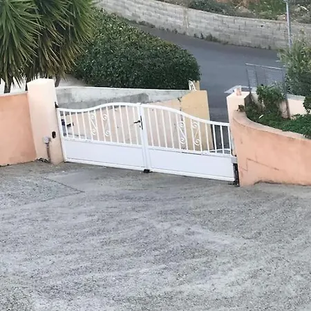 Bas De Villa, Calme Proche Toutes Commodites. 公寓 菲里亚尼